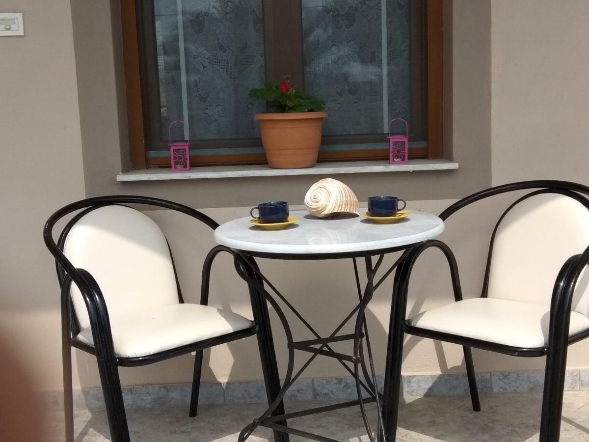 Romanon Vakis Apartments מראה חיצוני תמונה